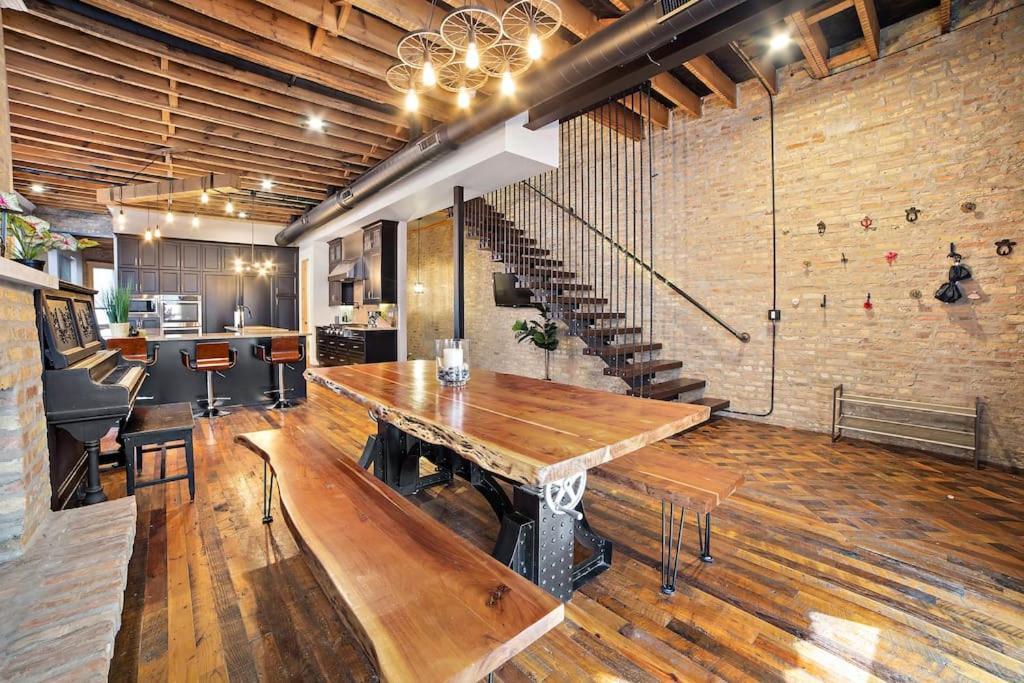הוילה Chicago Mid-Century Gem Steps From United Center מראה חיצוני תמונה